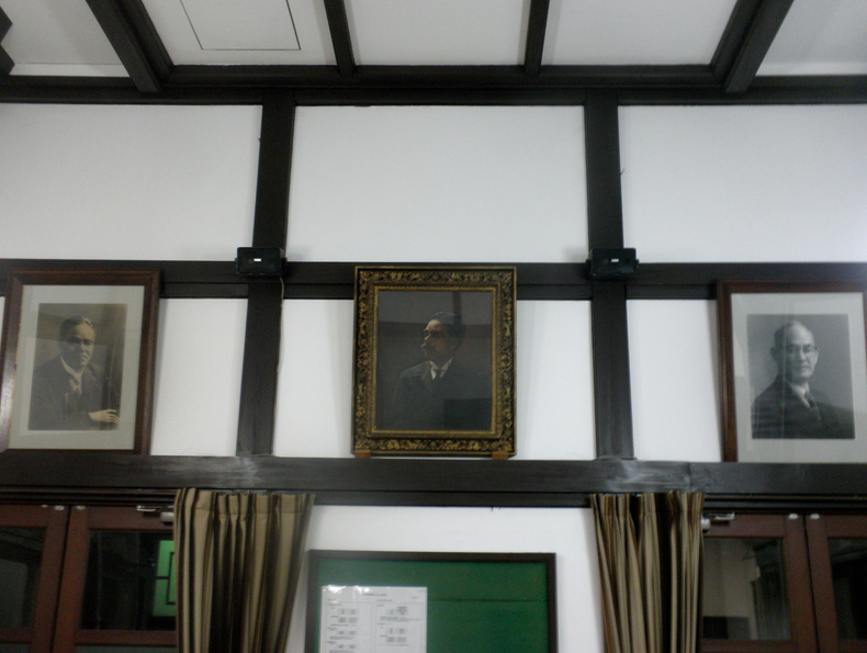 pb070200.jpg